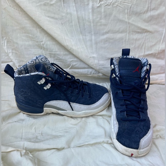 Nike Air Jordan 12 Retro International Flight size 6Y Boys